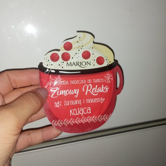 Denkowanie część druga :) Grudzień, kosmetyki w świątecznych opakowaniach lub w świątecznych kolorach: czerwonym, zielonym i złotym 