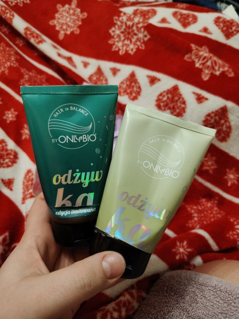 Denkowanie część druga :) Grudzień, kosmetyki w świątecznych opakowaniach lub w świątecznych kolorach: czerwonym, zielonym i złotym 