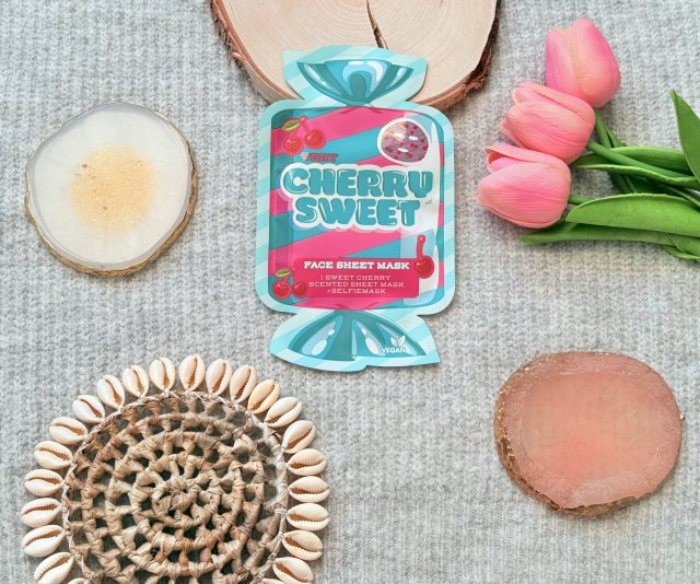 Maxbrands Marketing B.V. Face Sheet Mask, Maseczka do twarzy w płacie, Very Cherry Sweet, Zapach wiśni 