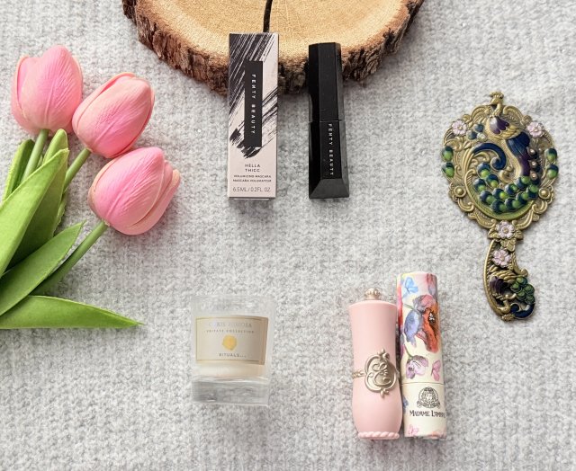 Fenty Beauty Hella Thicc Volumizing Mascara, Tusz do rzęs, Zagęszczający, Black