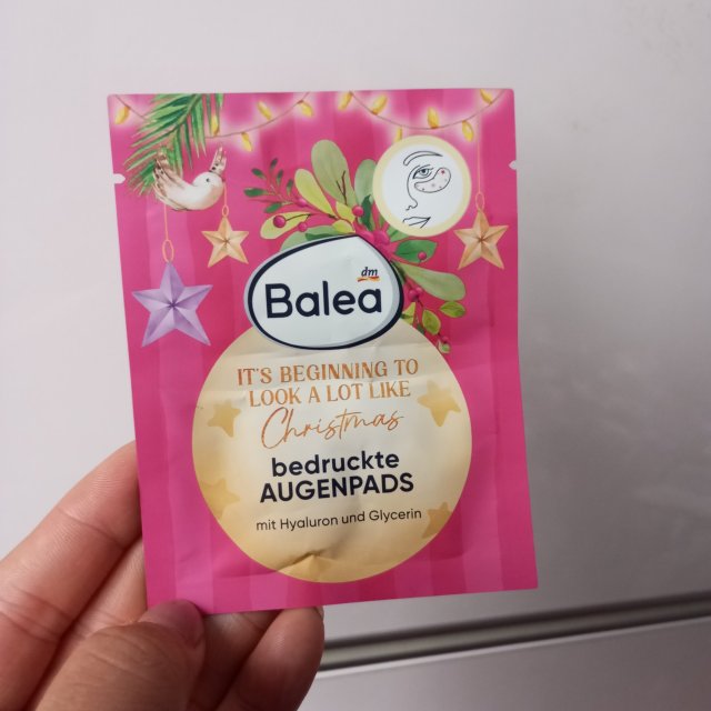 Denkowanie część druga :) Grudzień, kosmetyki w świątecznych opakowaniach lub w świątecznych kolorach: czerwonym, zielonym i złotym 