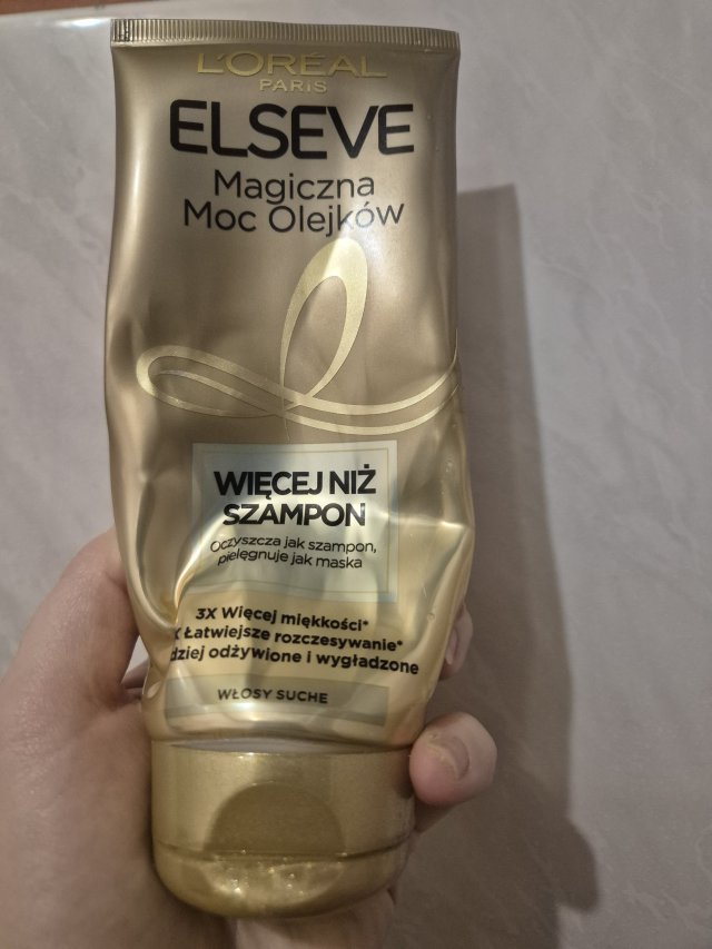 Denkowanie część druga :) Grudzień, kosmetyki w świątecznych opakowaniach lub w świątecznych kolorach: czerwonym, zielonym i złotym 