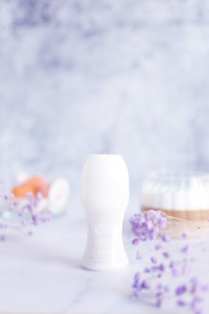 Avon Antyperspirant w kulce, Pur Blanca