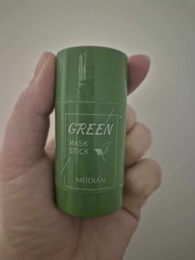 Denkowanie część druga :) Grudzień, kosmetyki w świątecznych opakowaniach lub w świątecznych kolorach: czerwonym, zielonym i złotym 