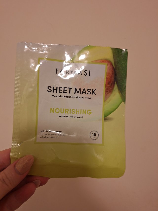 Denkowanie część druga :) Grudzień, kosmetyki w świątecznych opakowaniach lub w świątecznych kolorach: czerwonym, zielonym i złotym 