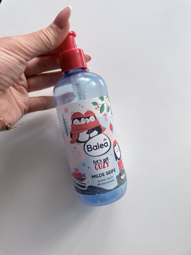 Denkowanie część druga :) Grudzień, kosmetyki w świątecznych opakowaniach lub w świątecznych kolorach: czerwonym, zielonym i złotym 