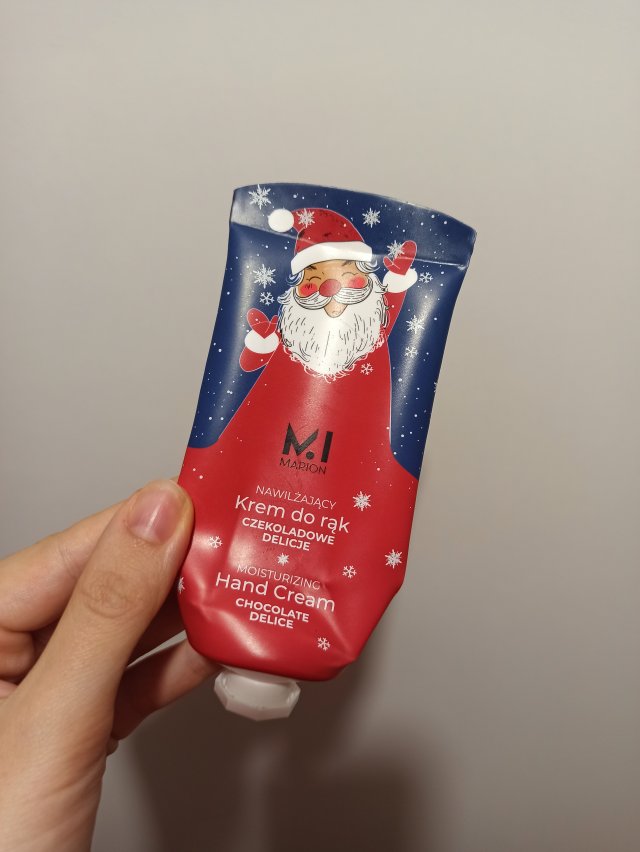 Denkowanie część druga :) Grudzień, kosmetyki w świątecznych opakowaniach lub w świątecznych kolorach: czerwonym, zielonym i złotym 