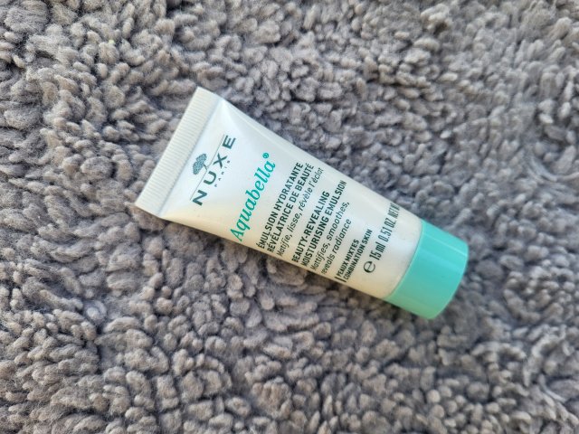 NUXE Aquabella, Beauty-revealing Moisturising Emulsion, Emulsja matująca do twarzy, 