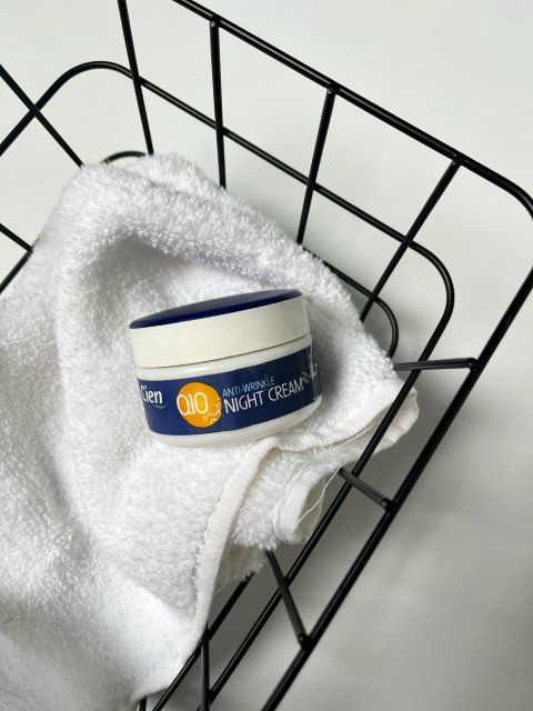 Cien Q10 Anti-Wrinkle Night Cream (Przeciwzmarszczkowy krem na noc) 