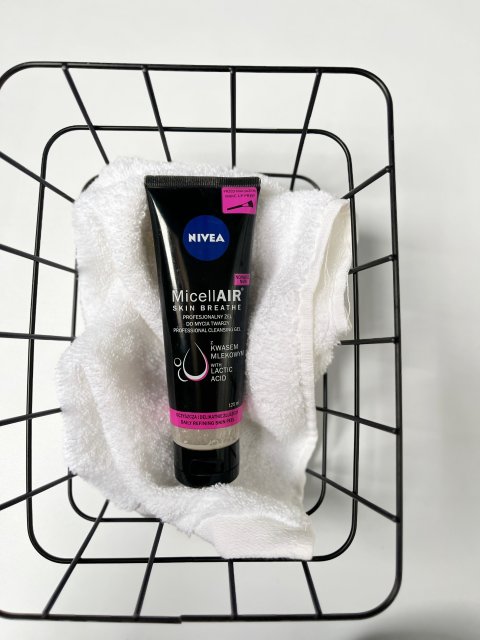 Nivea MicellAIR Skin Breathe, Profesjonalny żel do mycia twarzy