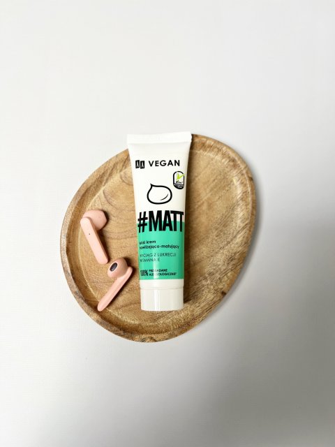 AA Vegan, #Matt, Lekki krem nawilżająco - matujacy