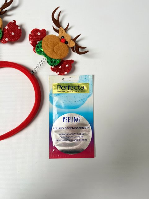 Perfecta Peeling do twarzy, Drobnoziarnisty, Głęboko oczyszcza, Odblokowuje pory, Przywraca blask skórze