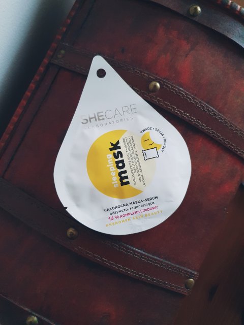 SheCare całonocna maska-serum do twarzy odżywczo-regenerująca