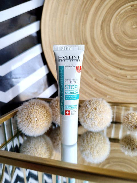 Eveline Nail Therapy Professional, Krem-żel Stop! nieestetycznym skórkom, Cuticle Remover