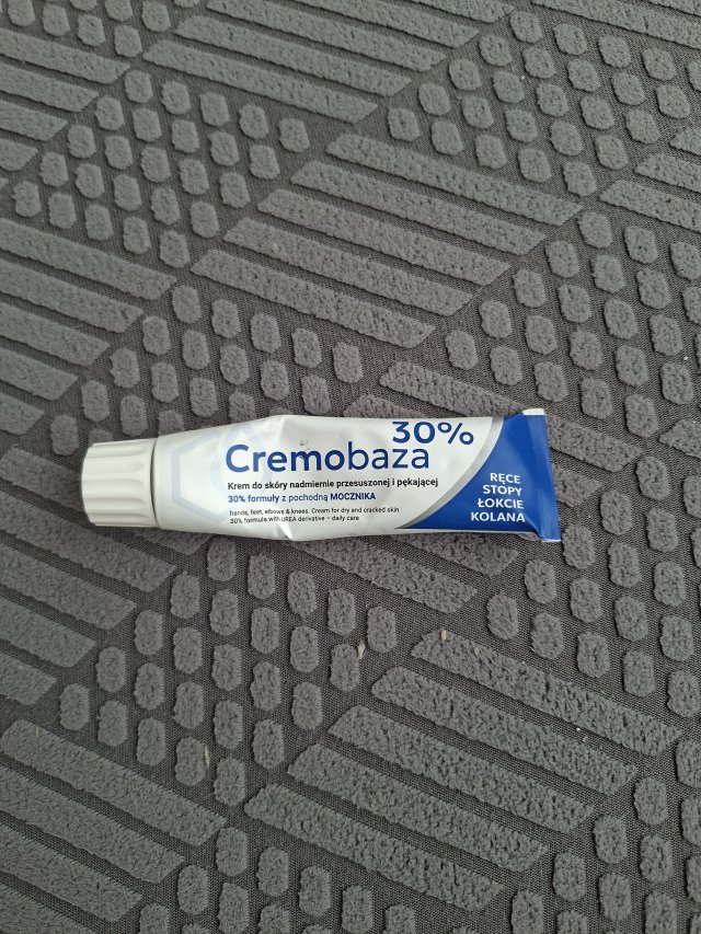Farmapol Cremobaza 30%, Krem do skóry nadmiernie przesuszonej, zrogowaciałej i pękającej
