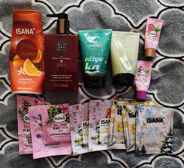 Denkowanie część druga :) Styczeń: Nowy rok to czas porządków - wykańczamy rozpoczęte kosmetyki i robimy miejsce na nowy start ✨